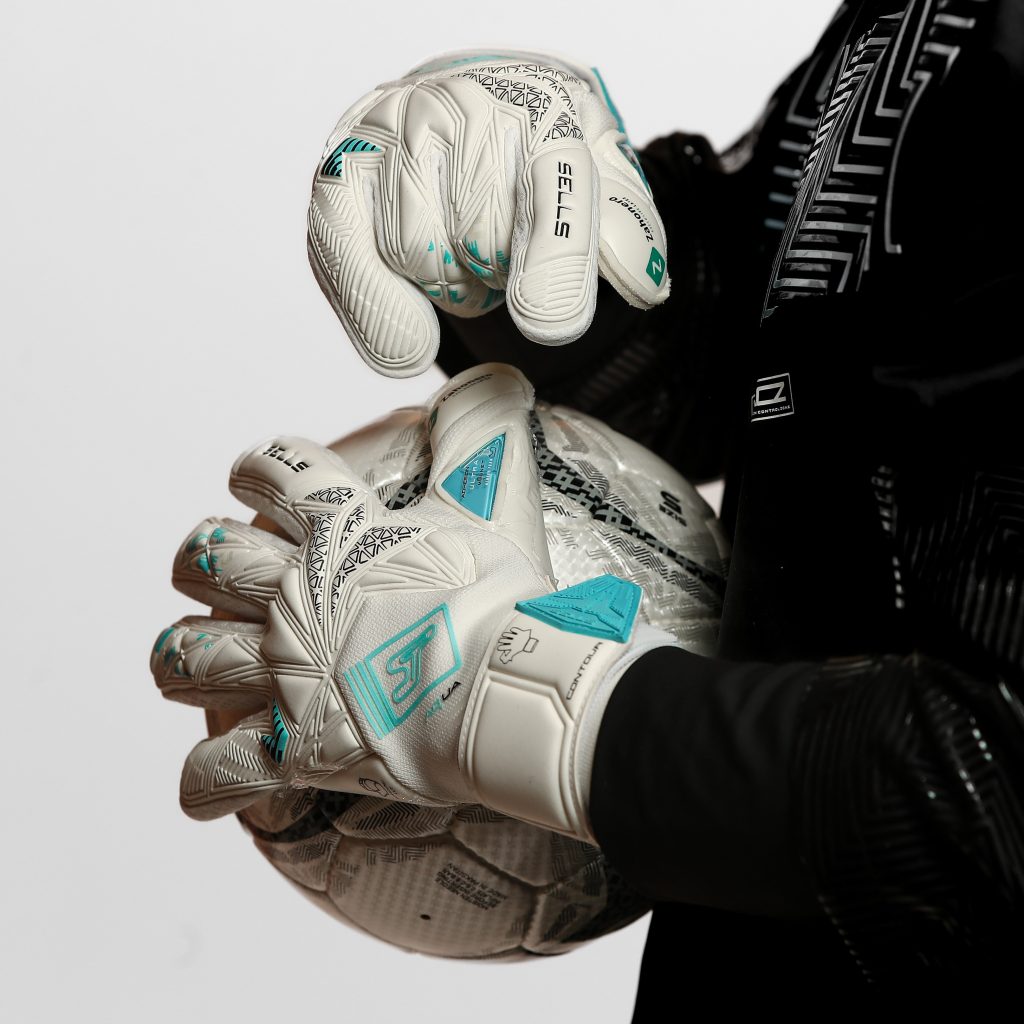 DSG - Kristina Gloves Realtree Fish/Aqua / XL