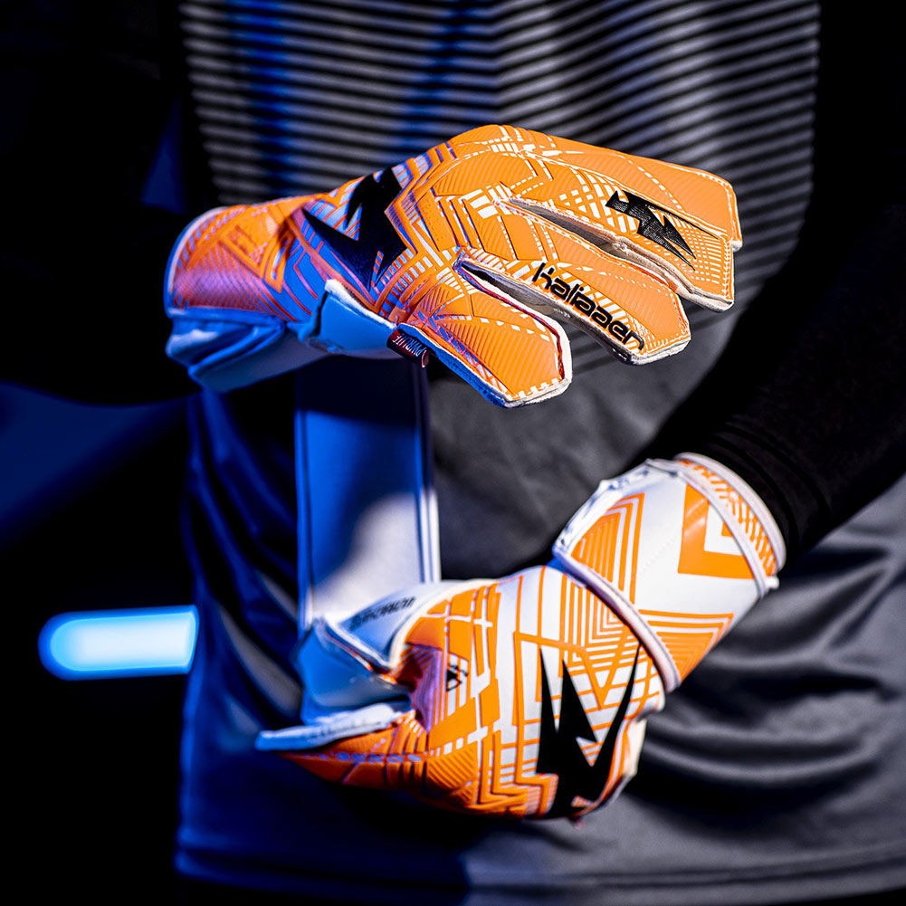 Kaliaaer XLR8aer PWR Lite XTENSION Allan McGregor Goalkeeper Gloves Size 