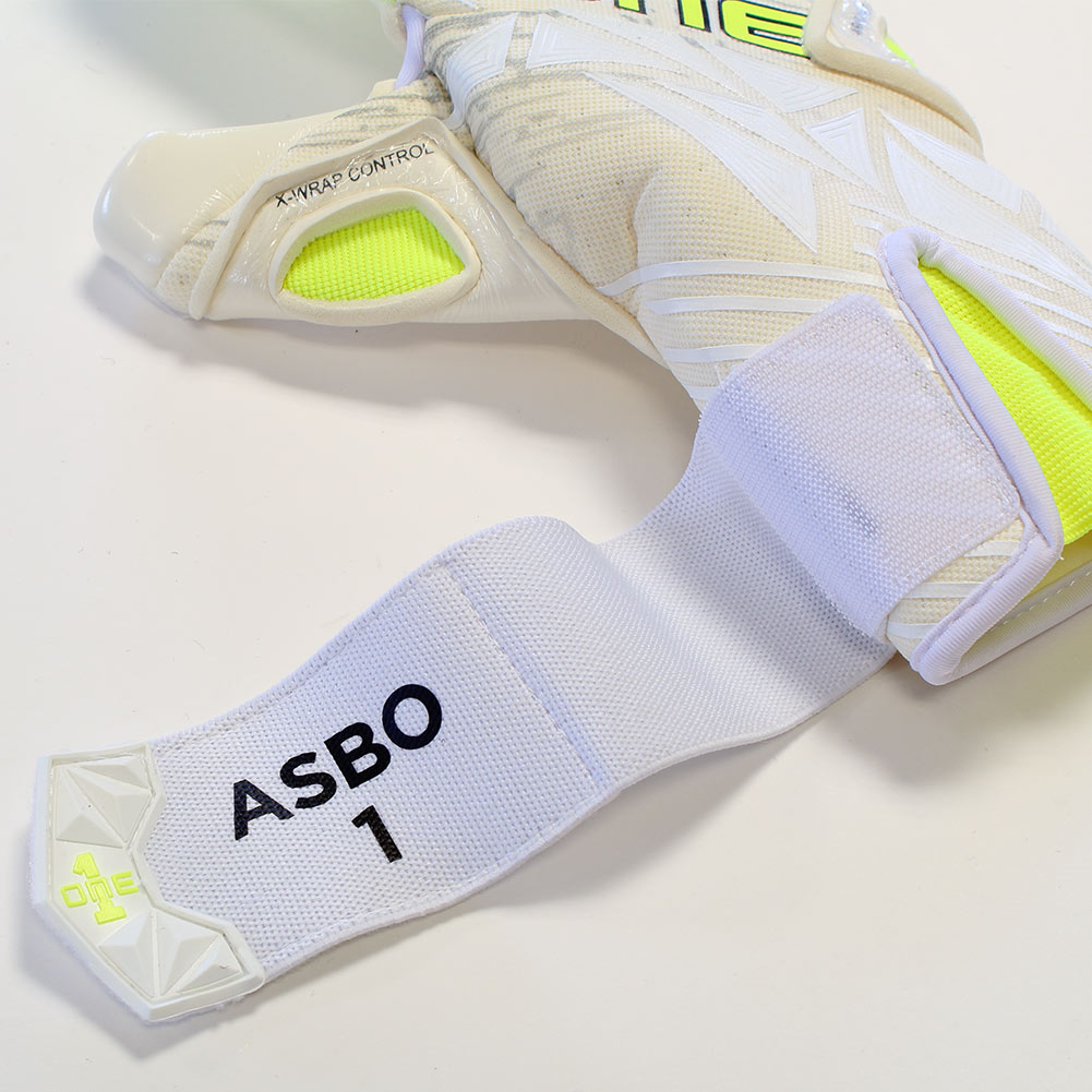 ONE GEO 3.0 Switch Goalkeeper Gloves White/Fluo - Just Keepers