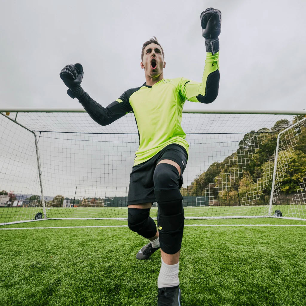 Storelli Bodyshield Knee Guards