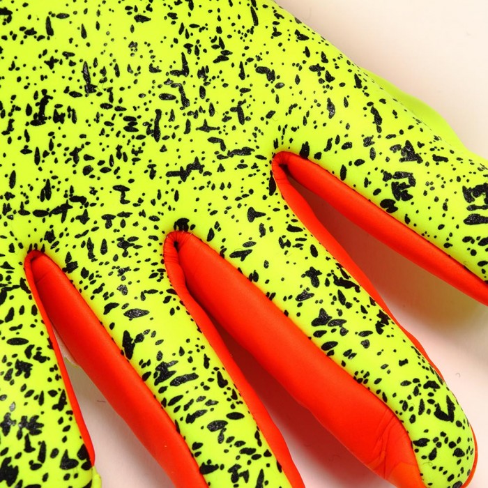 UHLSPORT DYNAMIC IMPULSE SUPERGRIP REFLEX Goalkeeper Gloves