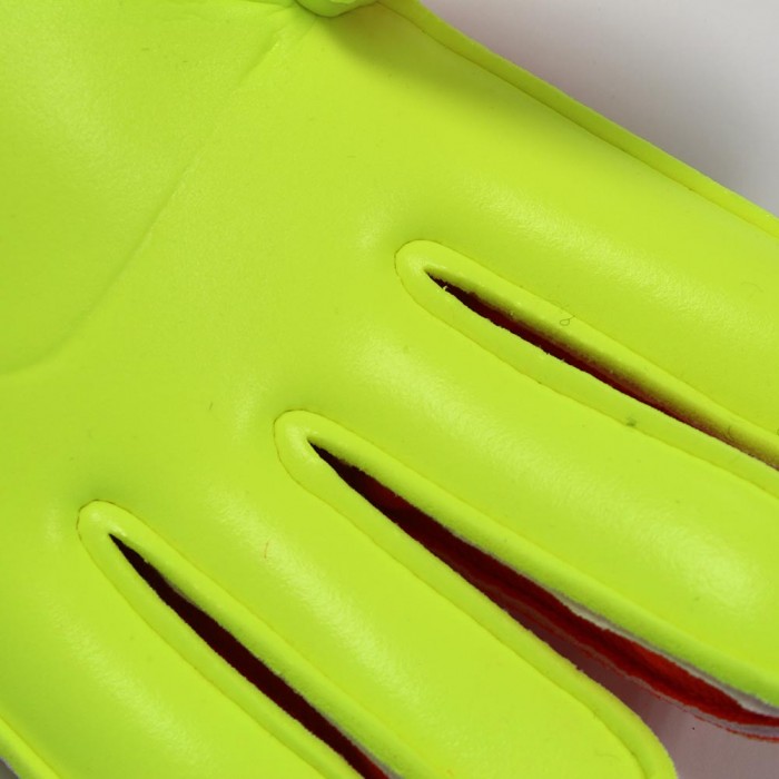 UHLSPORT DYNAMIC IMPULSE SOFT PRO Goalkeeper Gloves