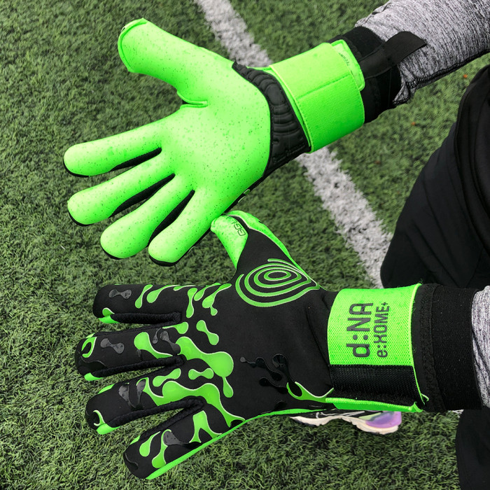 GG:LAB eXOME+ Junior Goalkeeper Gloves black/green gecko