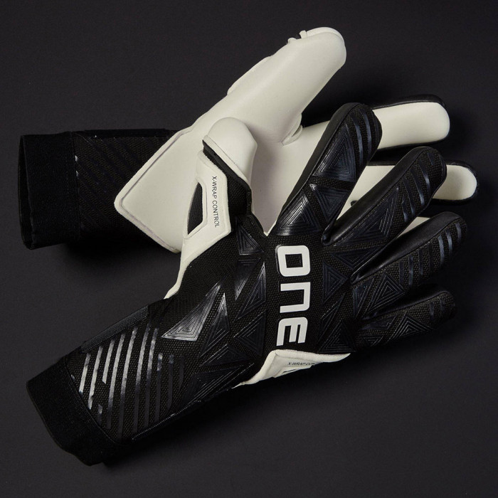 ONE GEO 3.0 MD Junior Goalkeeper Gloves (Black)