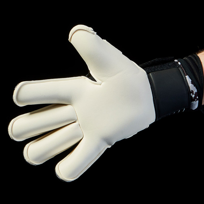 ONE SLYR Blade Roll Finger Junior Goalkeeper Gloves Black/Camouflage