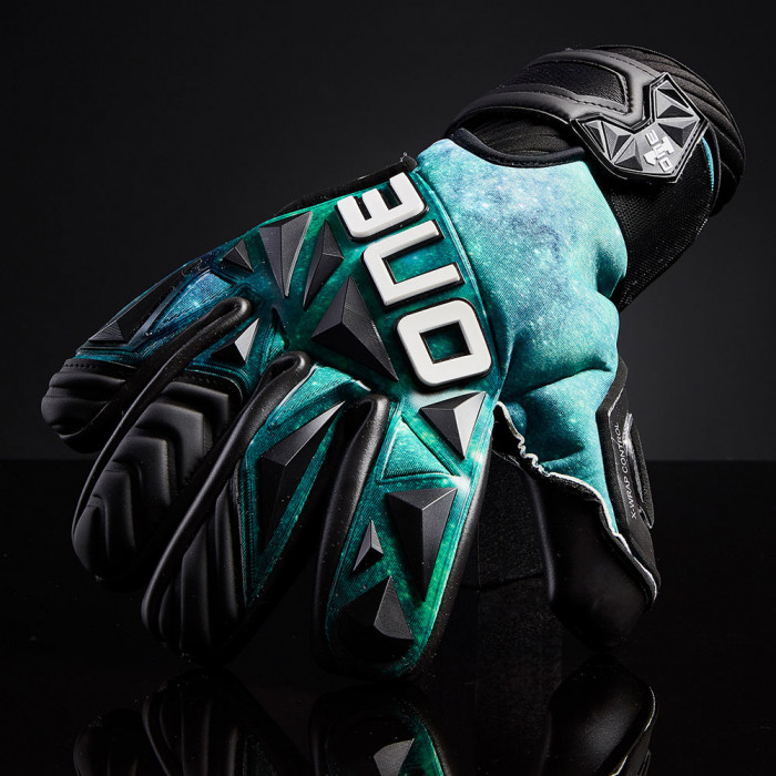  ONE SLYR Aurora Junior Goalkeeper Gloves green