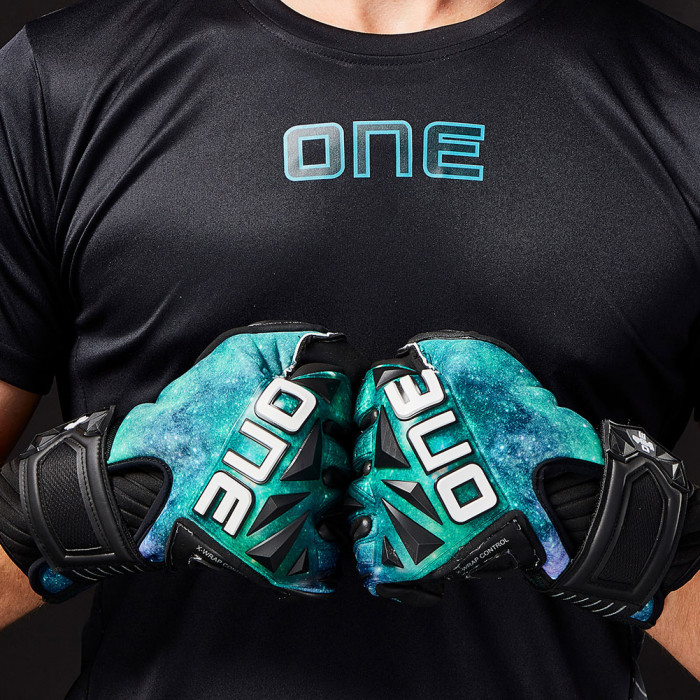  ONE SLYR Aurora Junior Goalkeeper Gloves green