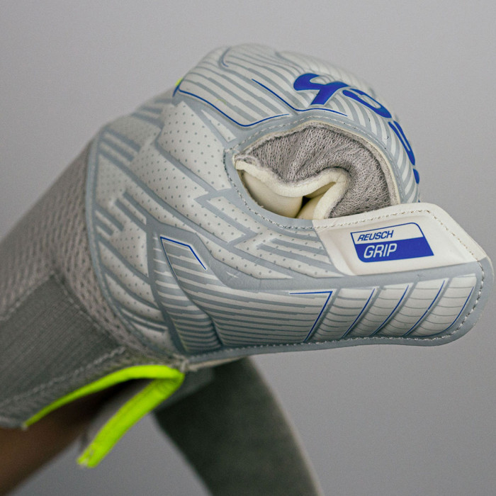 Reusch Attrakt Grip Finger Support Junior Goalkeeper Gloves Vapor Grey