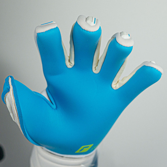 Reusch Attrakt Freegel Aqua Windproof Goalkeeper Gloves white/aqua blu