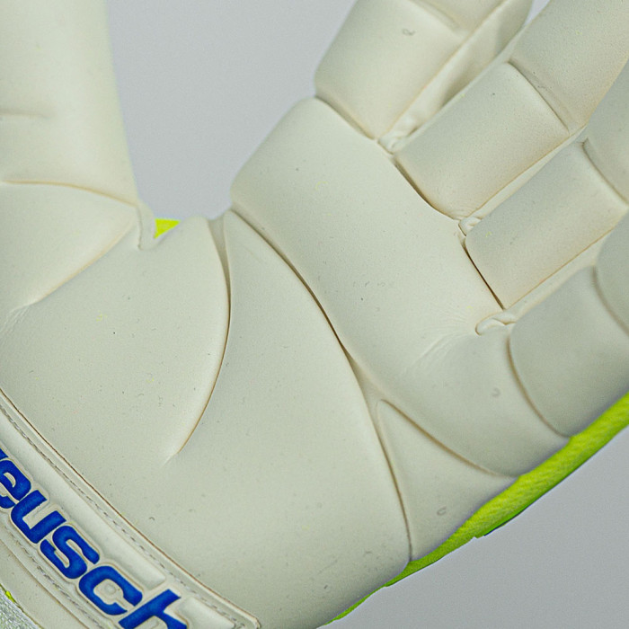 Reusch Attrakt Freegel Gold X Finger Support Goalkeeper Gloves safety 