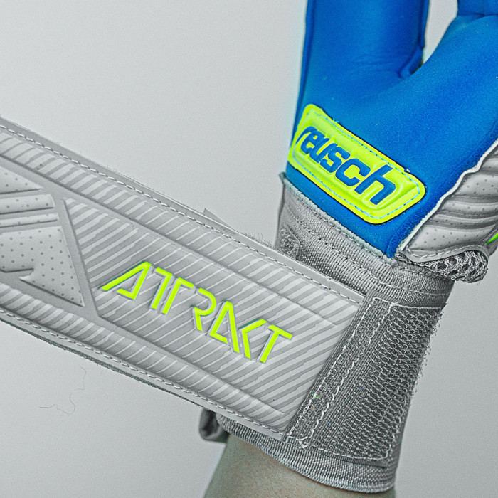 Reusch Attrakt Silver Roll Finger Junior Goalkeeper Gloves VAPOR GREY/