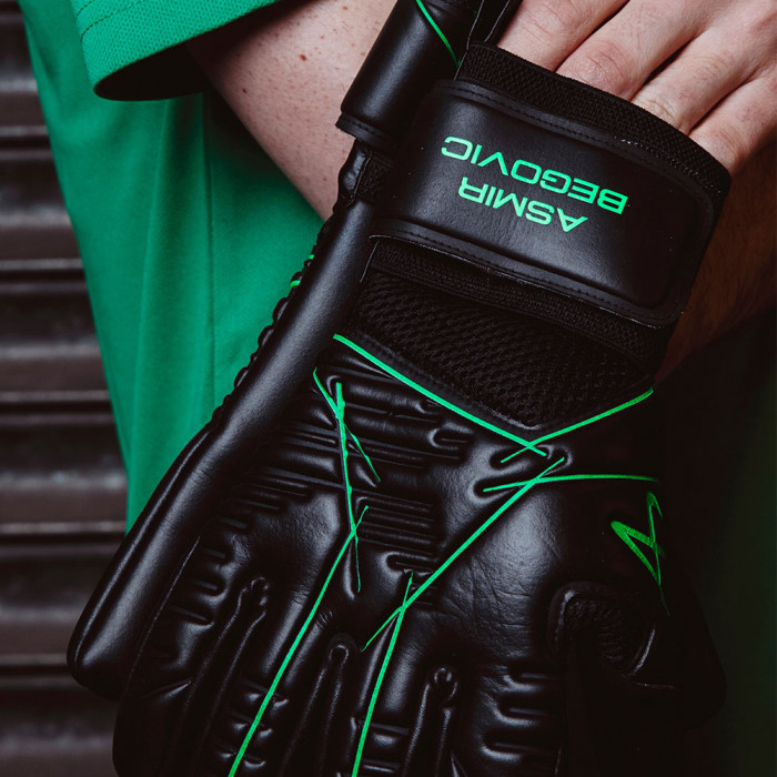 AB1 UNO 2.0 Icon Pro Negative Junior Goalkeeper Gloves BLACK/GREEN
