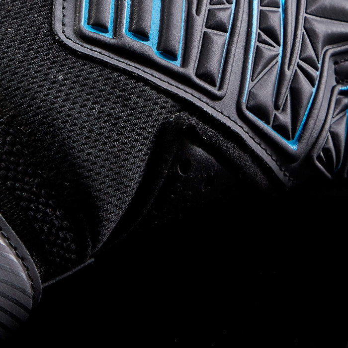 ONE APEX Surge Junior Goalkeeper Gloves Black/Blue