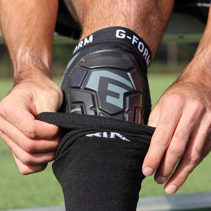  VS48020 G-FORM Pro-S Vento Shin Guards Black 