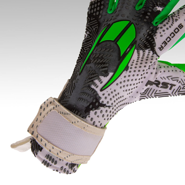  520124 HO Soccer FIRST SUPERLIGHT Goalkeeper Gloves green 