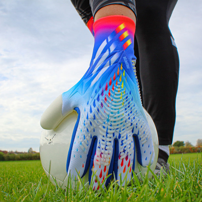 adidas Predator Edge Pro Promo World Cup 2022 Goalkeeper Gloves white/