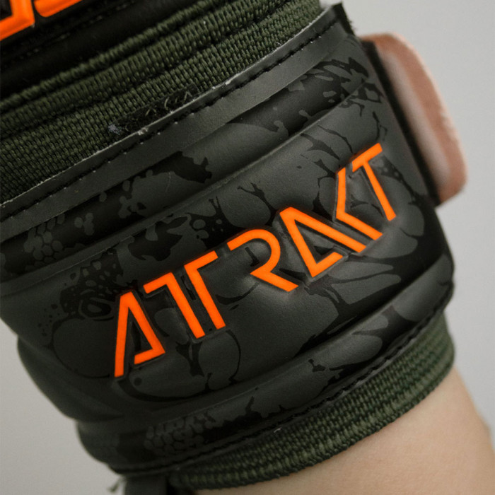 Reusch Attrakt Silver Junior Goalkeeper Gloves desert green