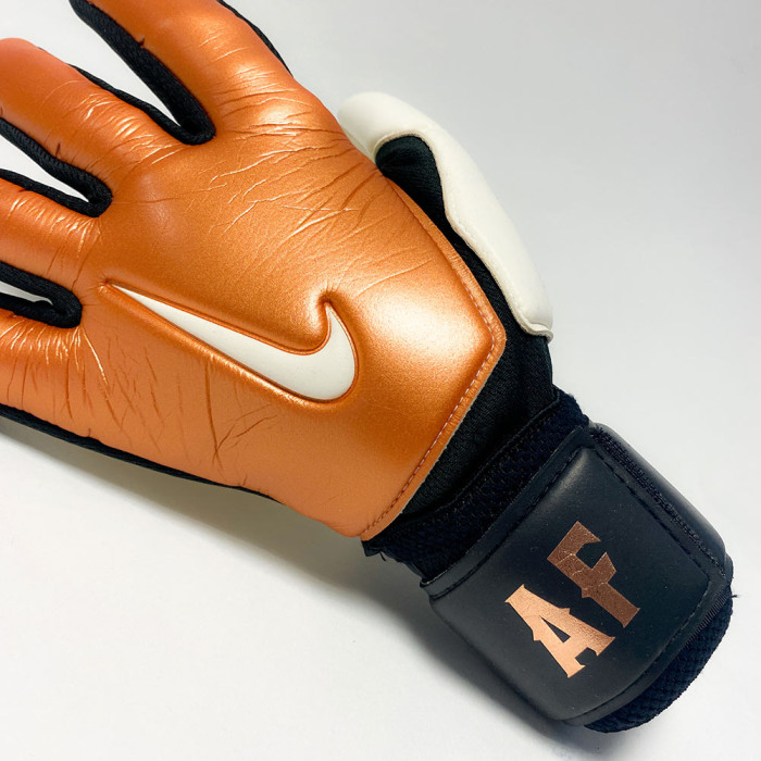 Goalkeeper Glove iD Personalisation