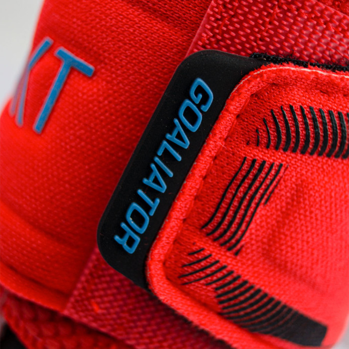 Reusch Attrakt Freegel Fusion Goaliator Goalkeeper Gloves bright red