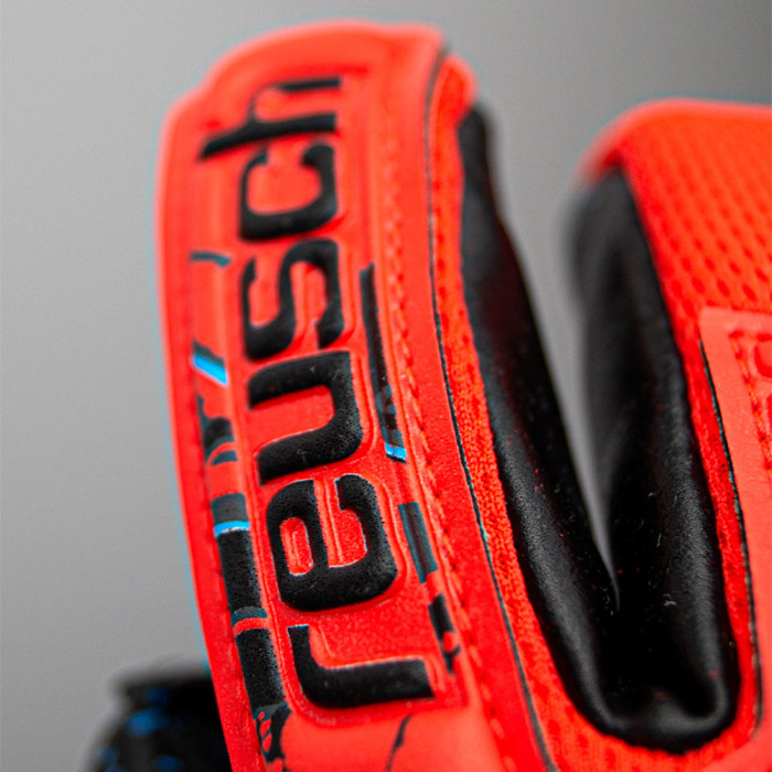 Reusch Attrakt Fusion Guardian Junior Goalkeeper Gloves bright red