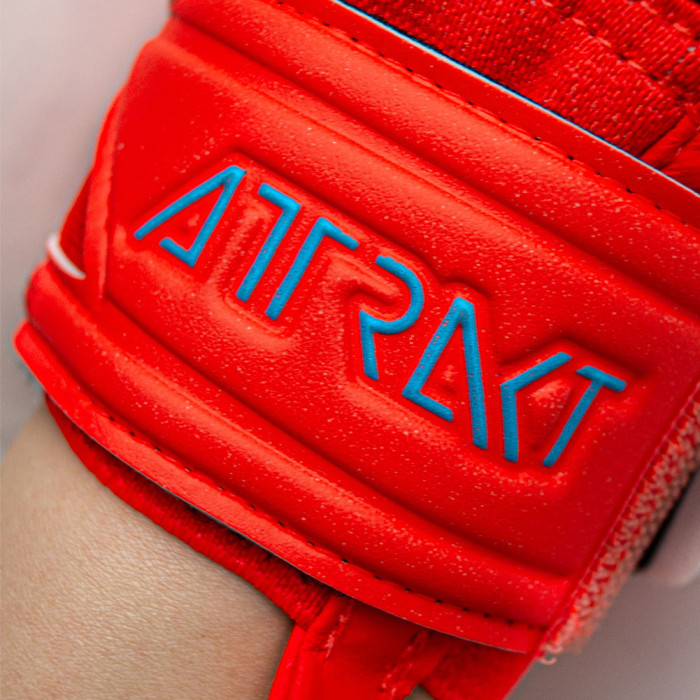 Reusch Attrakt Fusion Guardian Junior Goalkeeper Gloves bright red