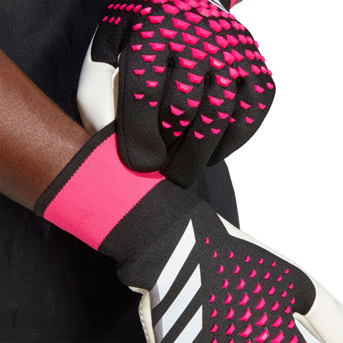 adidas Predator Accuracy Pro Black / Team Shock Pink Junior Gloves