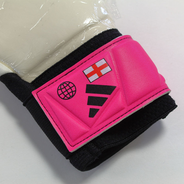 adidas Predator Accuracy Pro Goalkeeper Gloves Black/ Team Shock Pink