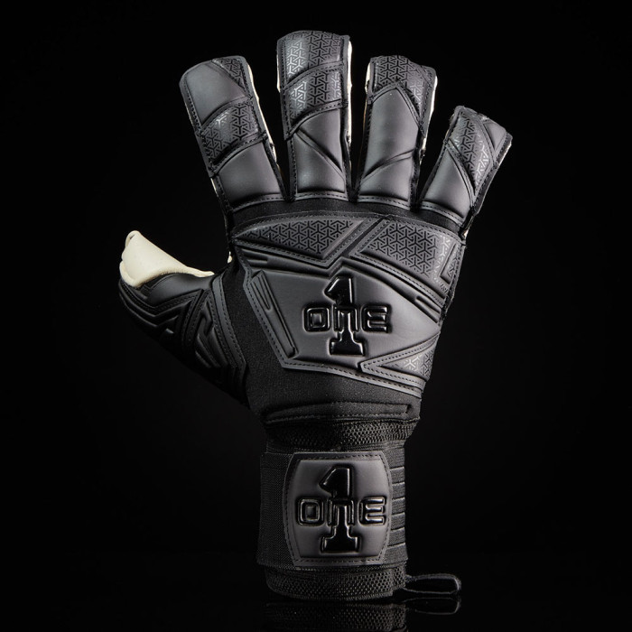 ONE Invictus Stealth + Goalkeeper Gloves Black