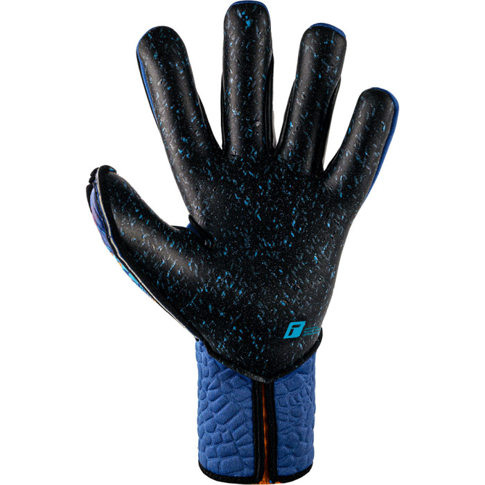 Reusch Attrakt Fusion Strapless AdaptiveFlex Goalkeeper Gloves