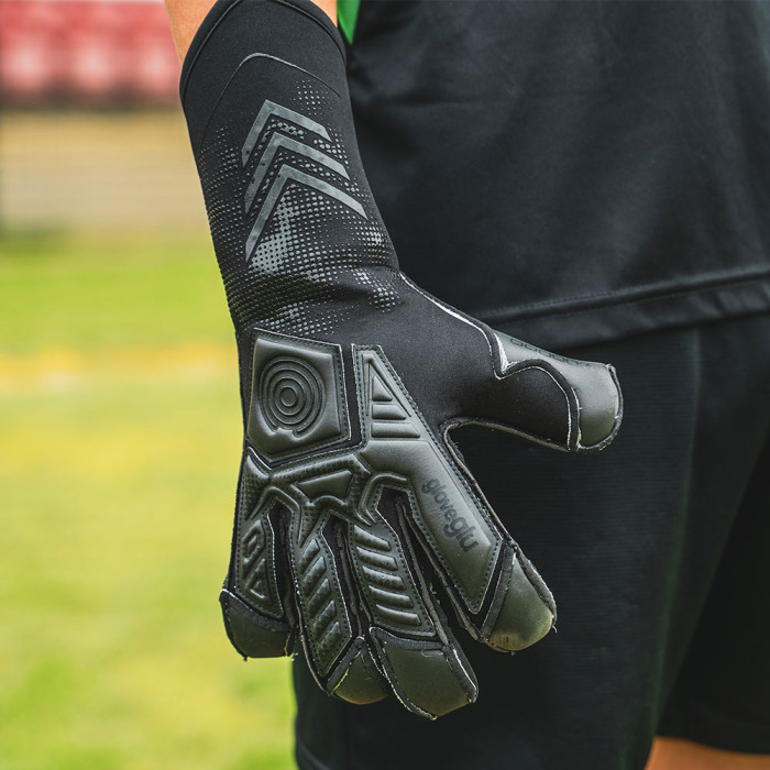 Gloveglu v:OODOO MEGAgrip Plus Goalkeeper Gloves Black