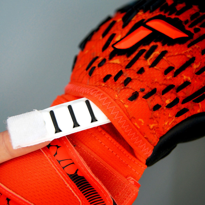 Reusch Attrakt Freegel Gold Finger Support Goalkeeper Gloves bright re