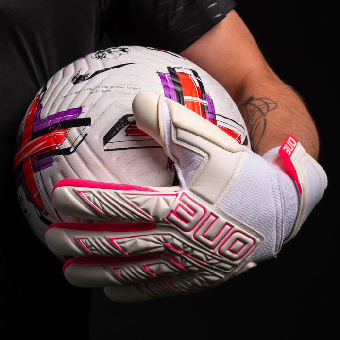 ONE APEX Amped Junior Goalkeeper Gloves White/Pink