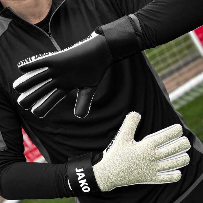  VO2599-300 JAKO 2 in 1 Dry & Astro Goalkeeper Gloves (White/Black) 
