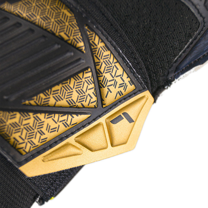  54707107739 Reusch Attrakt Infinity Finger Support Goalkeeper Gloves 