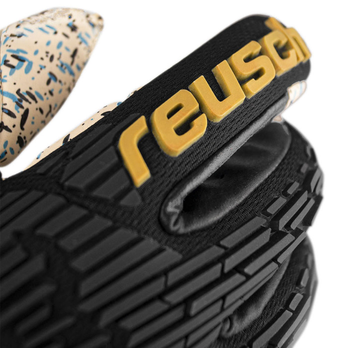 Reusch Attrakt Freegel Fusion Ortho-Tec Black