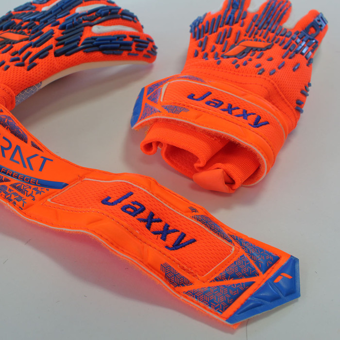 Reusch Attrakt Freegel Silver Junior Goalkeeper Gloves Orange