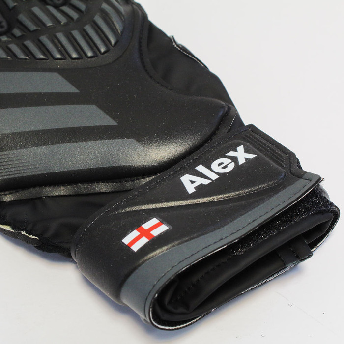IW6279 adidas Predator Fingersave Junior Goalkeeper Gloves Black