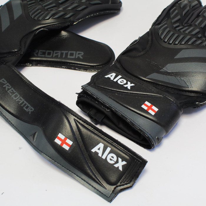 IW6279 adidas Predator Fingersave Junior Goalkeeper Gloves Black