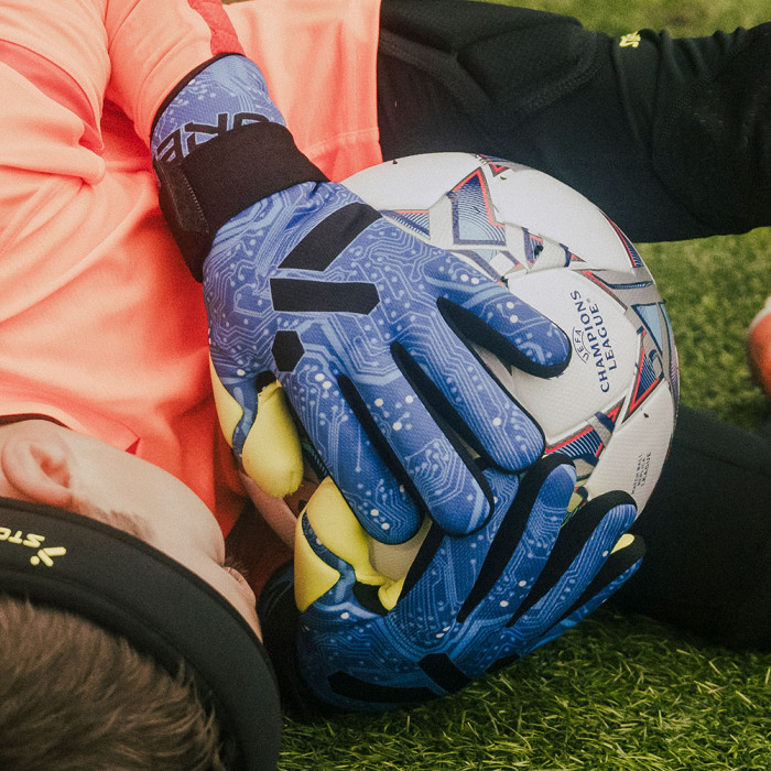 Storelli Challenger Blue Digital Junior Goalkeeper Gloves (Blue)