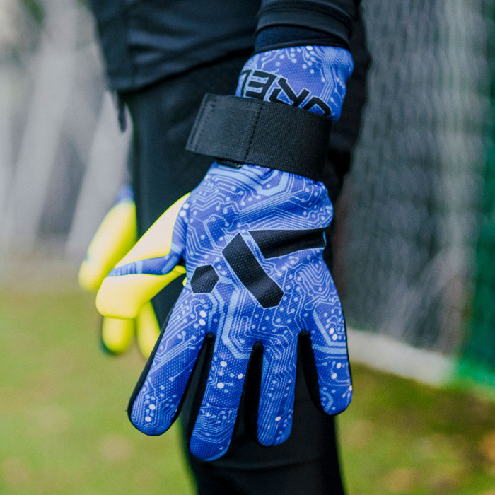Storelli Challenger Blue Digital Junior Goalkeeper Gloves (Blue)
