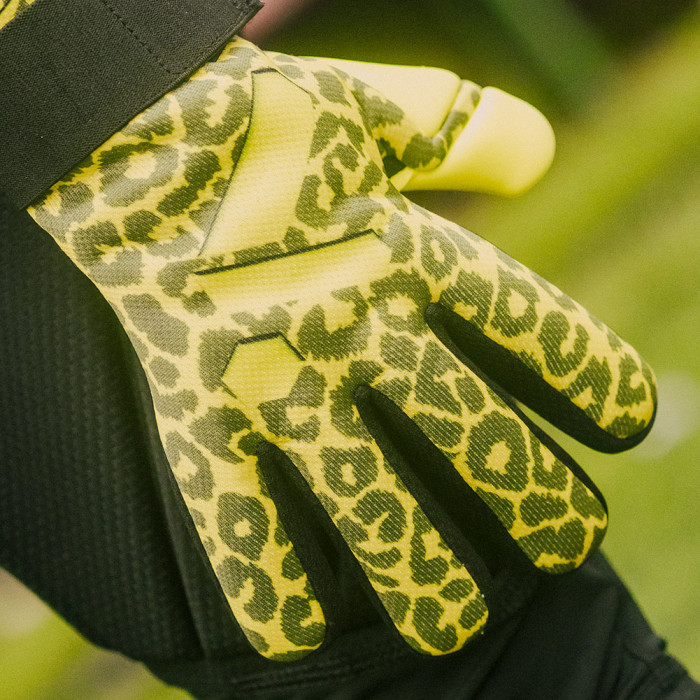 Storelli Challenger Yellow Leopard Junior Goalkeeper Gloves Yellow