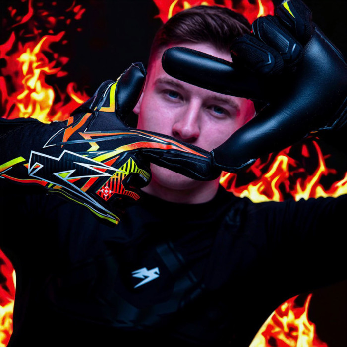 Kaliaaer PWRLITE Negative Flare Junior Goalkeeper Gloves Black/Red