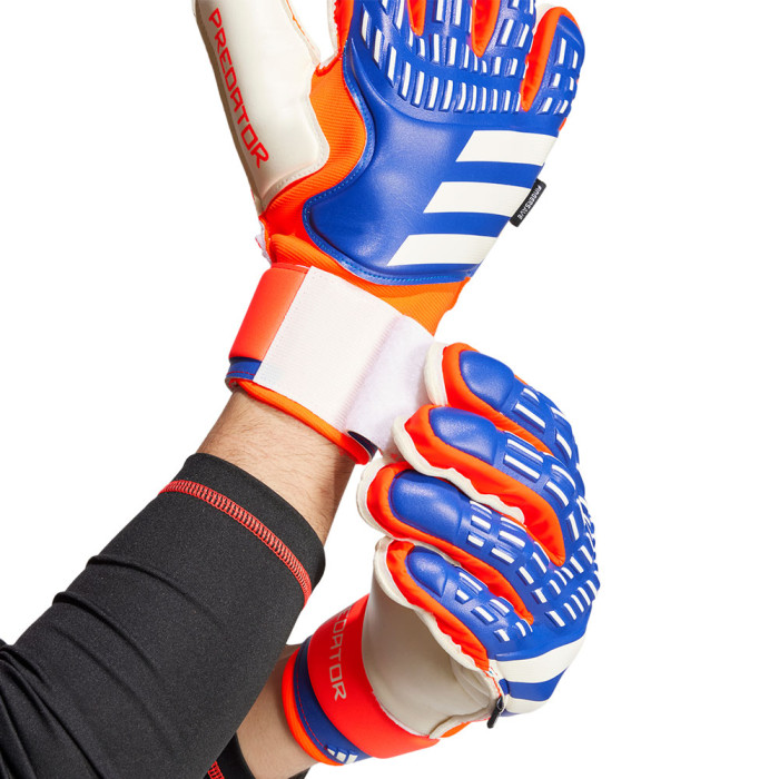 IX3875 adidas Predator Fingersave EURO 2024 Junior Goalkeeper Gloves