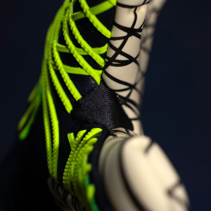 Uhlsport Prediction Ultragrip Goalkeeper Gloves navy/fluo yellow