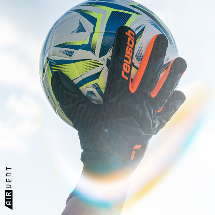  54707557784 Reusch Attrakt Infinity Airvent Goalkeeper Gloves black/s