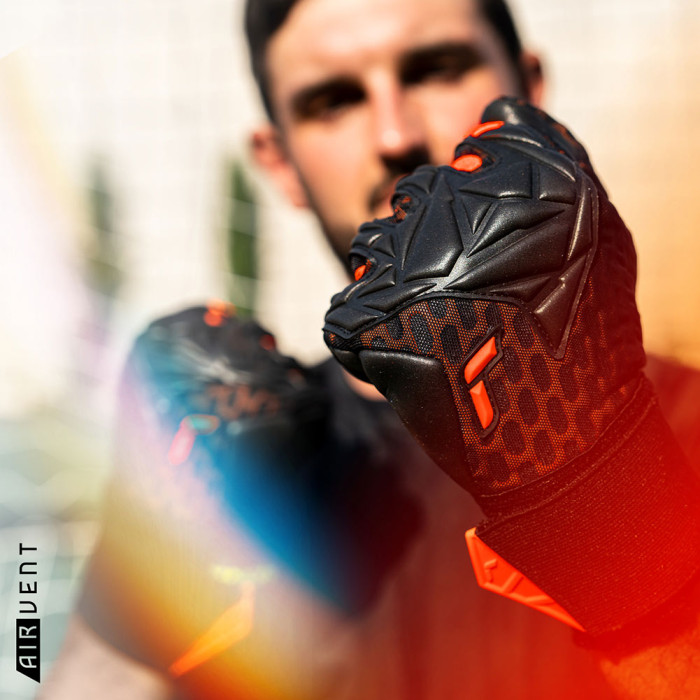  54707557784 Reusch Attrakt Infinity Airvent Goalkeeper Gloves black/s