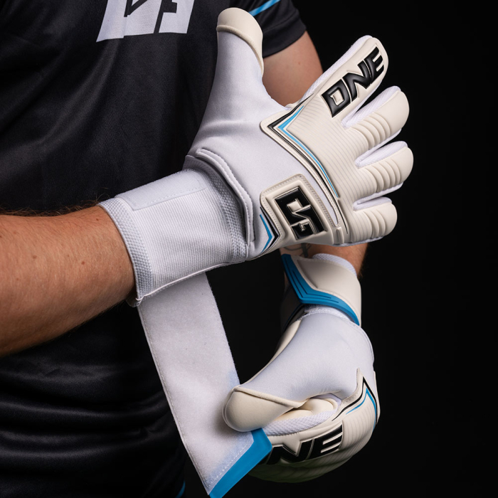 NXT-ADV-NGT ONE NXT Advance Negative Goalkeeper Gloves White