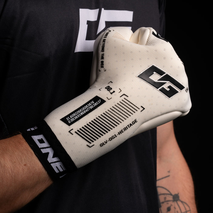OG1-HERITAGE-SLJ ONE OG1 Heritage SL Junior Goalkeeper Gloves White
