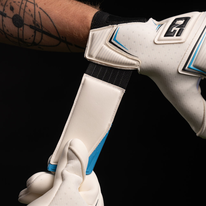 NXT-PRO-SLJ ONE NXT Pro SL Junior Goalkeeper Gloves White