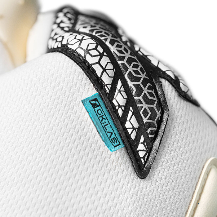 55700391125 Reusch Attrakt SpeedBump Goalkeeper Gloves white/black